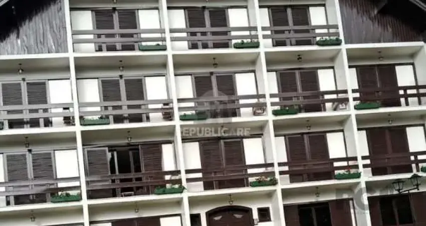 LOFT EM GRAMADO - EM FRENTE AO LAGO NEGRO
