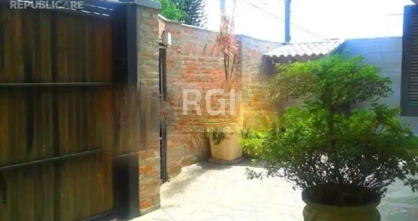 Casa residencial à venda no bairro cristal, com 290 m² e 4 dormitórios/quartos.