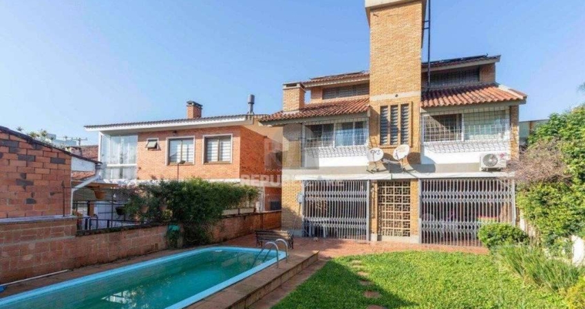Casa para Venda - 349m², 4 dormitórios, sendo 1 suites, 3 vagas - Tristeza