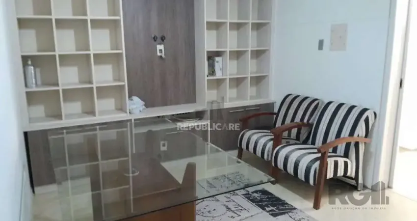 Apartamento na Luiz Manoel,2 dormitórios,desocupado,frente,bairro Santana