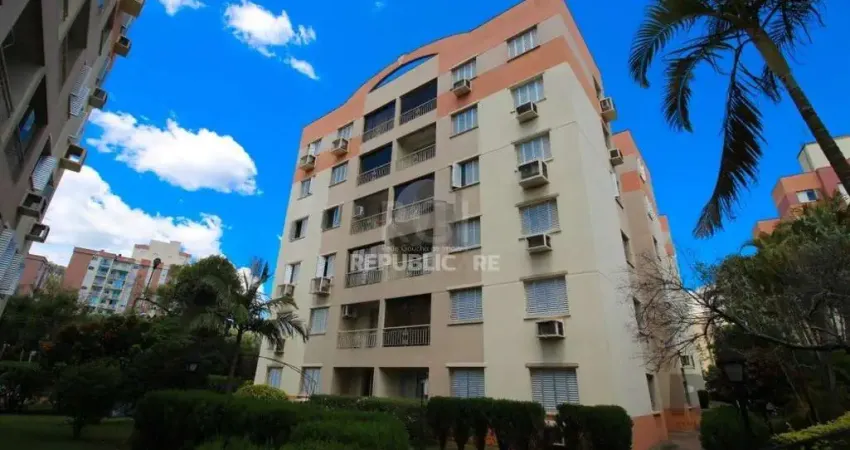 Apartamento de dois quartos e uma vaga de garagem em condomínio com infraestrutu