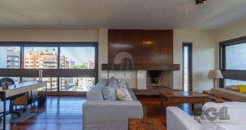 APARTAMENTO DE 3 DORMITÓRIOS, SENDO 1 SUÍTE, NO BAIRRO MONT'SERRAT EM PORTO ALEG
