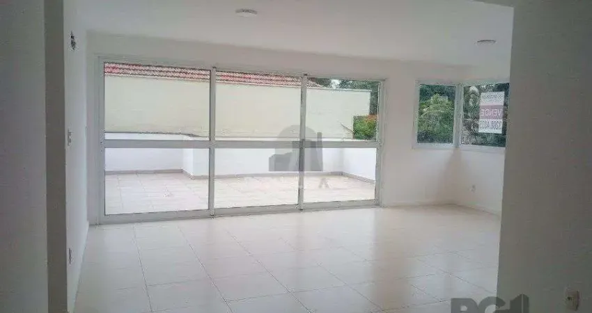 Apartamento garden com 2 suítes, lavado, área de serviço. um pátio enorme muito