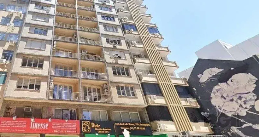 Apartamento à venda no centro histórico com 2 dormitórios e 56 m² de área útil