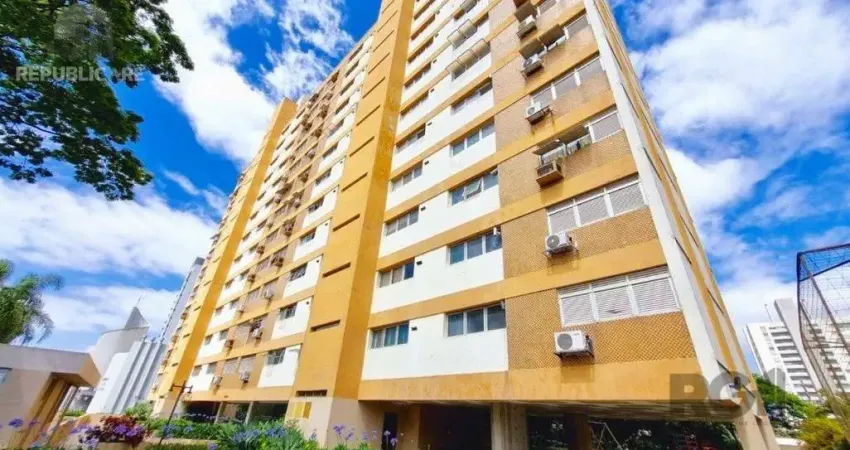 Apartamento à venda no bairro petrópolis com 3 dormitórios e área de 138 m².