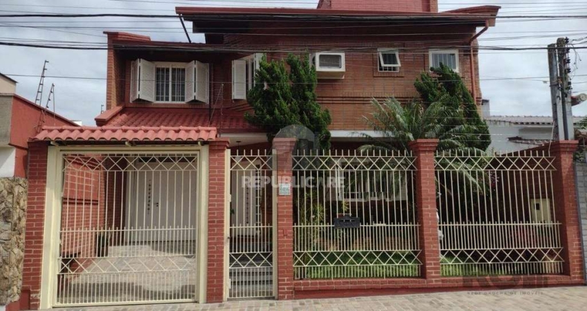Casa semi mobiliada, 4 dormitórios, 5 vagas Bairro Vila Cachoeirinha