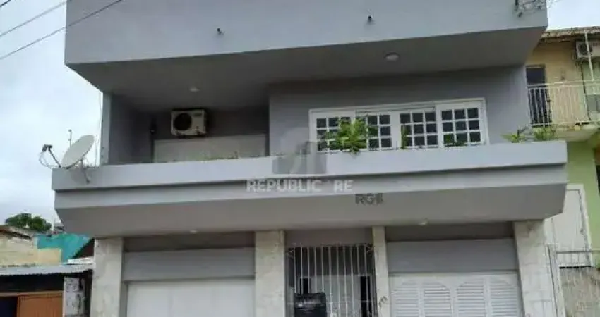 Casa com 3 dormitórios (1 sendo suíte) por R$ 850.000,00 na Rua Antônio Augusto