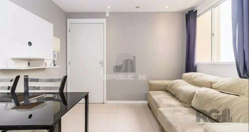 Apartamento de 2 dormitórios de 42m², no bairro Glória