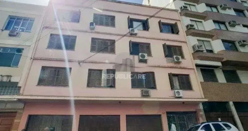 Apartamento Térreo com 02 dormitórios Na cidade Baixa em Porto Alegre/RS