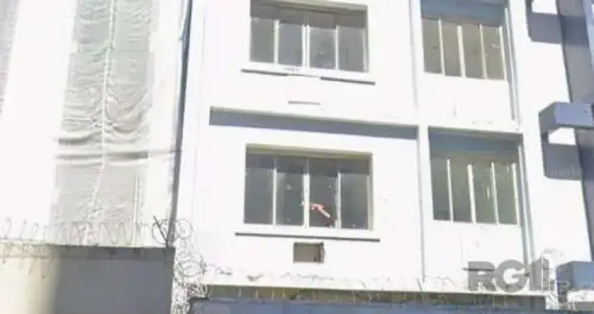 Edifício comercial à venda no centro histórico com ampla área útil disponível