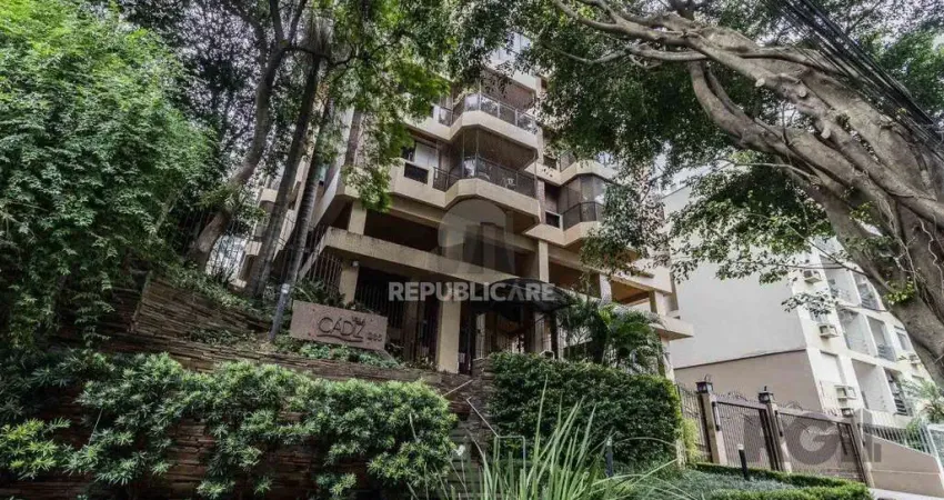 Apartamento de três quartos, suíte e duas vagas de garagem no bairro Mont Serrat