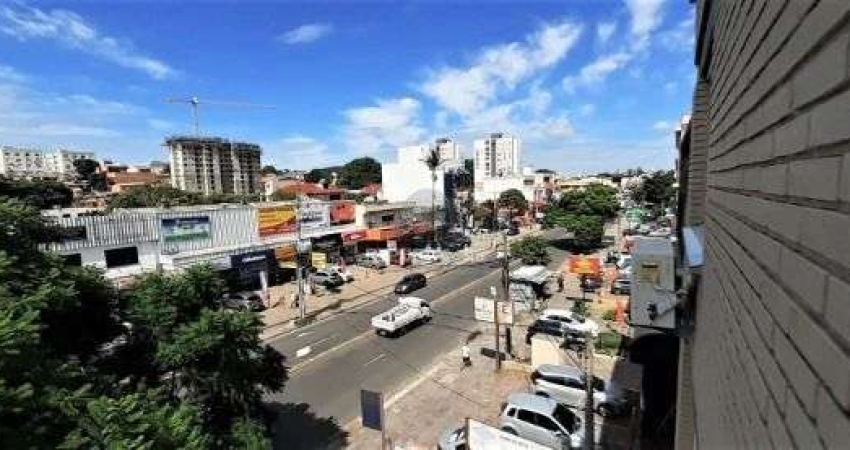 Apartamento em Porto Alegre, no bairro Camaquã, com 2 dormitório(s), e 2 banheir