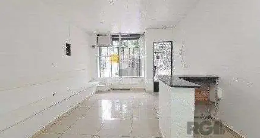 Loja Comercial na Rua Duque de Caxias - Centro Histórico, com 130,00m² privativo