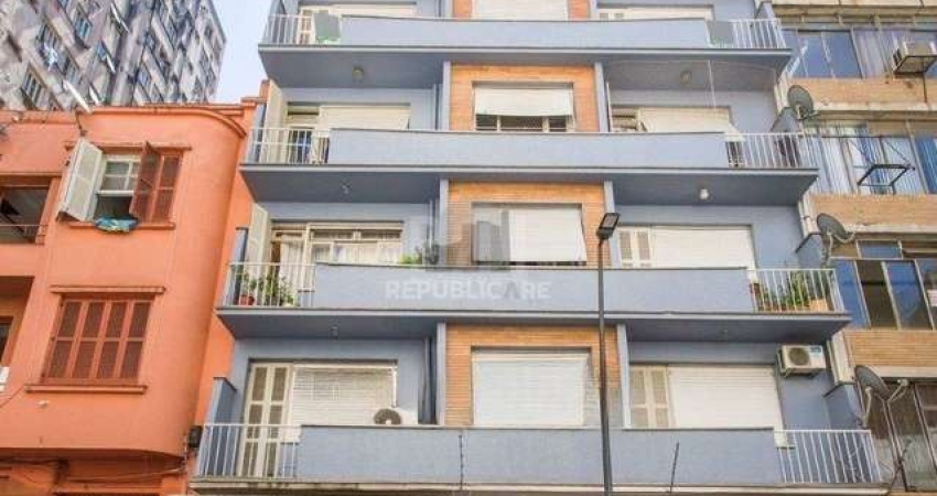 Apartamento 73m²  - mobiliado, 3 dormitórios e 1 suíte no Centro Histórico