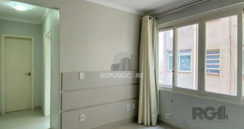 APARTAMENTO SEMIMOBILIADO COM PORTARIA NO CENTRO HISTÓRICO