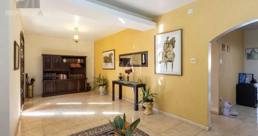 Casa residencial à venda no bairro cristal com 345 m² e 3 dormitórios/quartos.