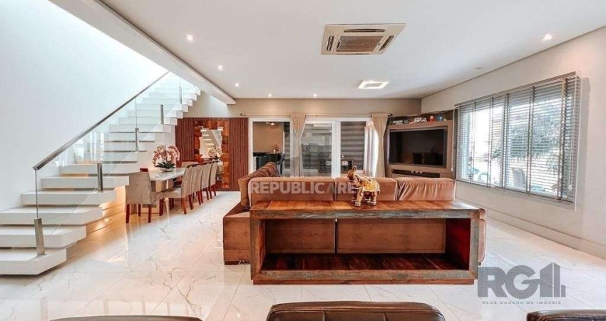 Excelente residência com aproximadamente 219m² privativos,