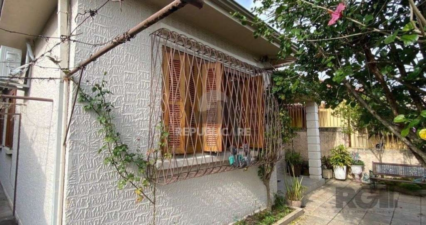 Casa 3 dormitórios à venda Vila São José Porto Alegre/RS