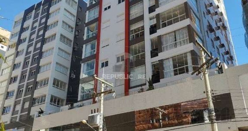 Apto mobiliado e decorado 01 dormitório com garagem