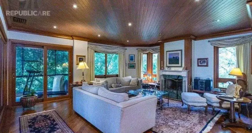 Apartamento à venda no bairro auxiliadora com 270 m² e 3 dormitórios/quartos.