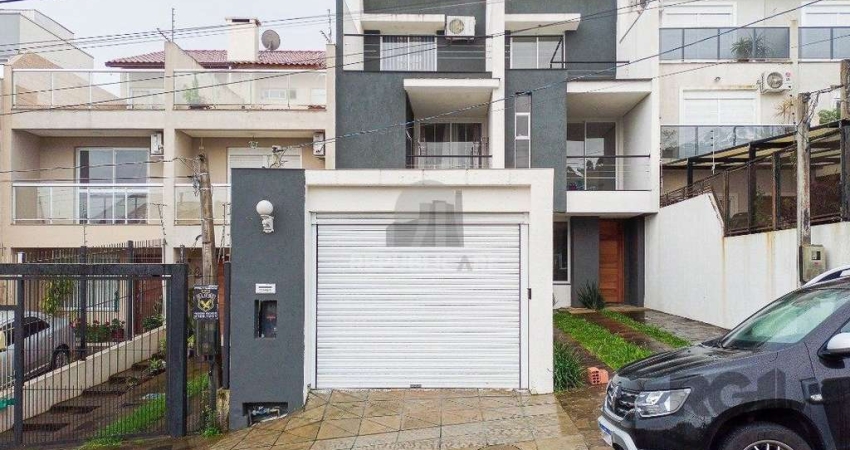 casa possui 3 suítes, 2 com closet