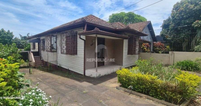 Casa com 2 dormitórios e 2 banheiros, área privativa de 100m²