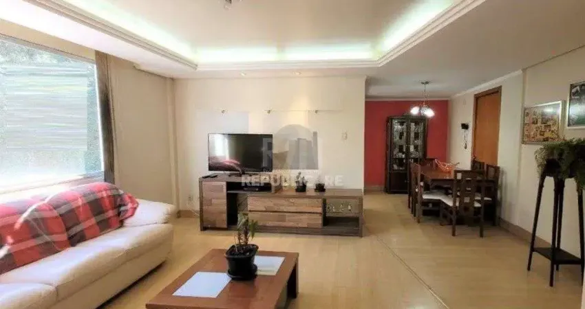 Apartamento no Petrópolis de 2 dormitórios e vaga