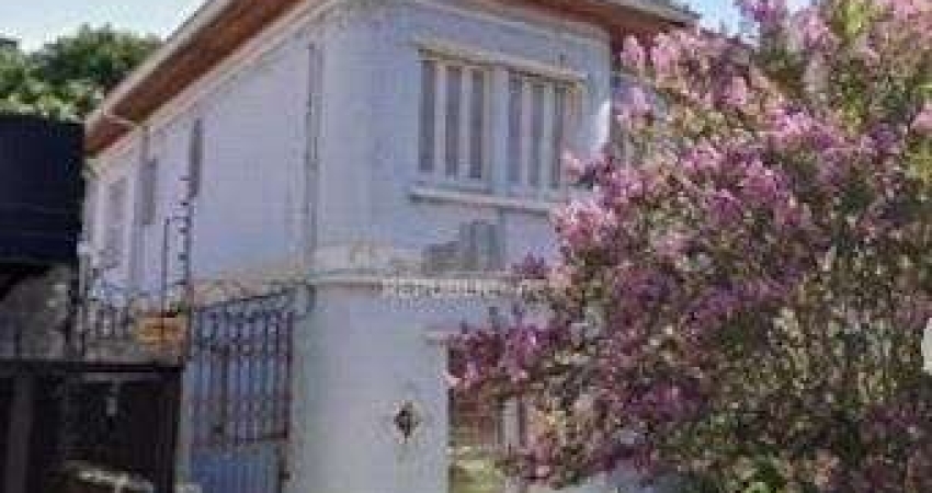 Casa para Venda - 415.8m², 5 dormitórios, 3 vagas - Menino Deus