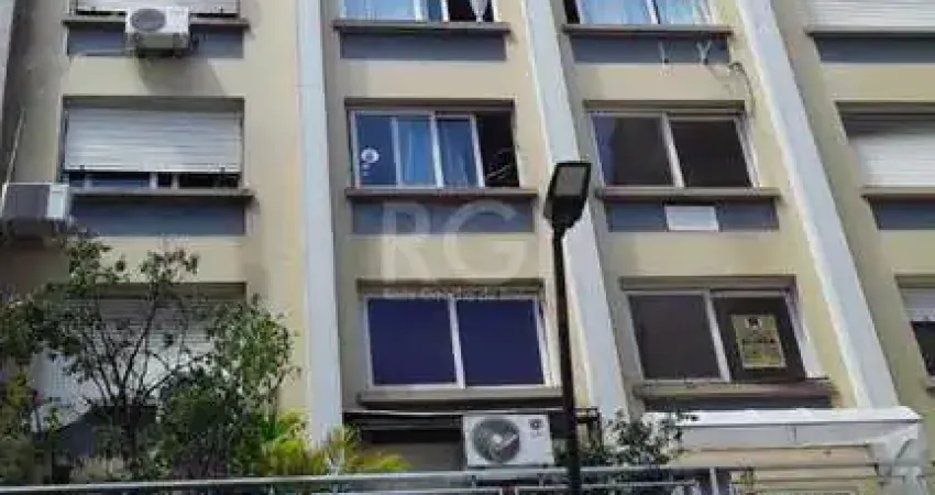 Apartamento à venda no centro histórico com 41m² e 1 dormitório/quarto disponível.