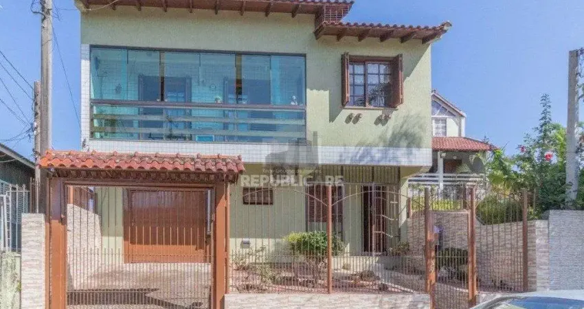 Casa para Venda - 272m², 3 dormitórios, sendo 1 suites, 2 vagas - Sarandi