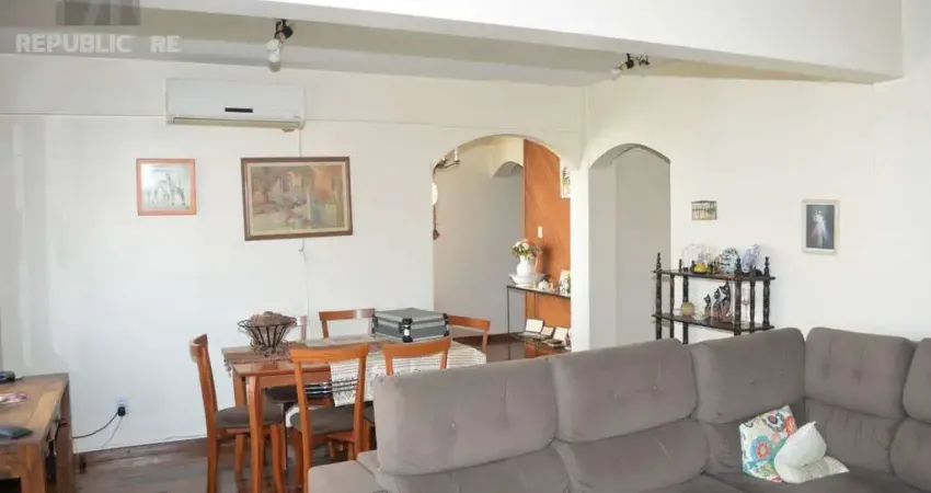 Apartamento à venda com 3 dormitórios no bairro cristal e 120 m² de área útil.