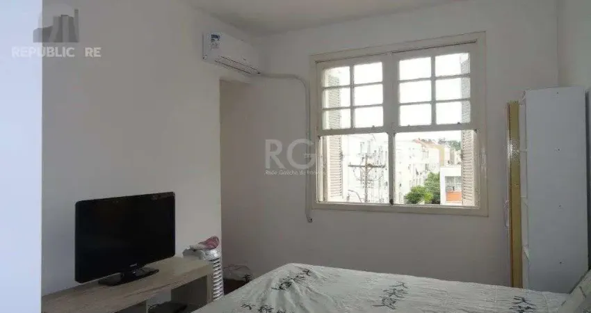 Apartamento à venda no bairro farroupilha, 2 dormitórios e 59 m² de área útil