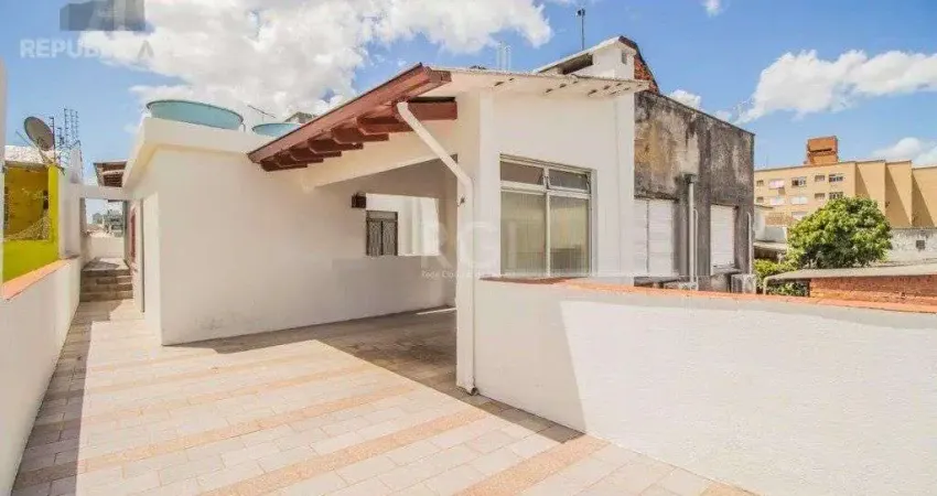 Casa residencial à venda no bairro azenha com 440 m² e 3 dormitórios/quartos.