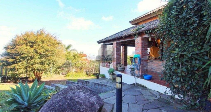 Casa para Venda - 269.06m², 4 dormitórios, sendo 2 suites, 5 vagas - Teresópolis