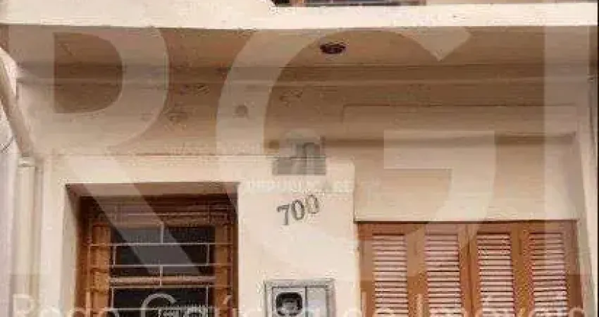 Casa para Venda - 64m², 2 dormitórios, Menino Deus