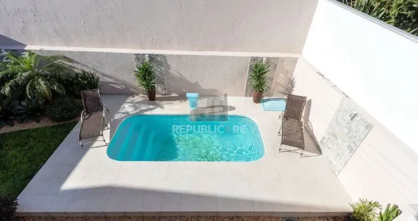 Casa Condominio para Venda - 203.02m², 3 dormitórios, sendo 3 suites, 4 vagas -