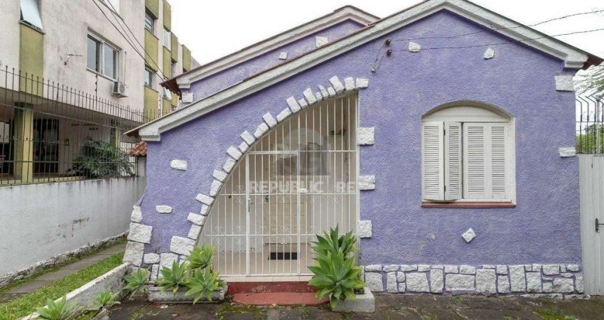 Casa para Venda - 0.01m², 5 dormitórios, 10 vagas - Petrópolis