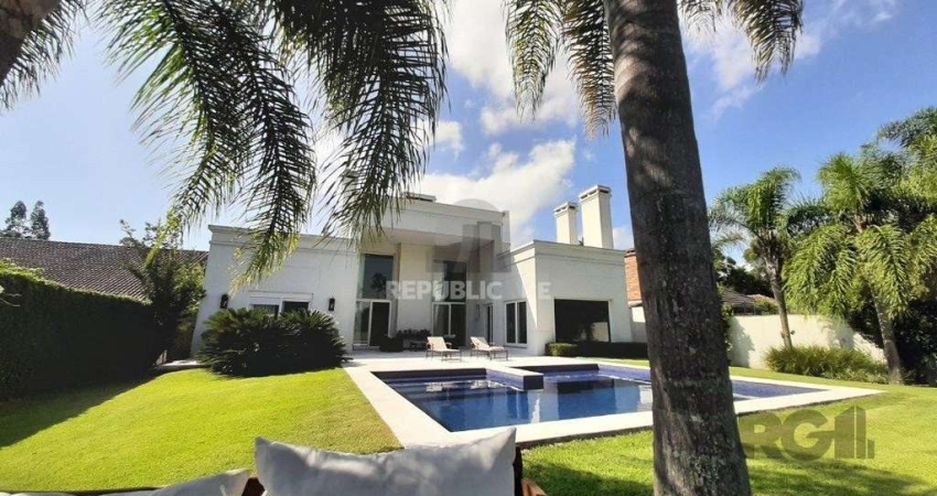 Casa Condominio para Venda - 423.23m², 4 dormitórios, sendo 4 suites, 4 vagas -