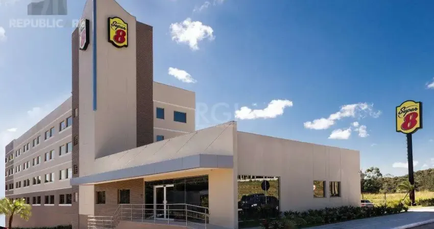 Flat à venda no bairro Coronel Nassuca com 16 m² e 1 dormitório/quarto.