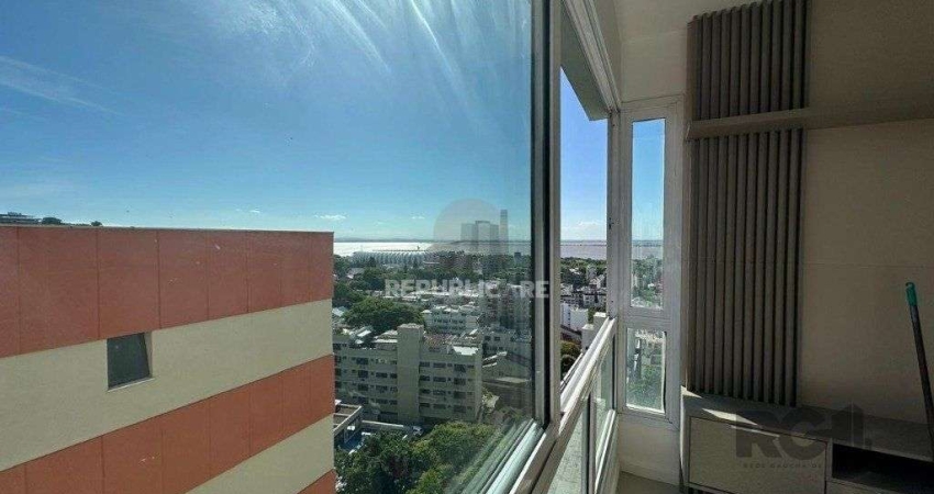 Vende-se amplo apartamento 3 quartos com suíte e 2 vagas no Menino Deus  - 88m²