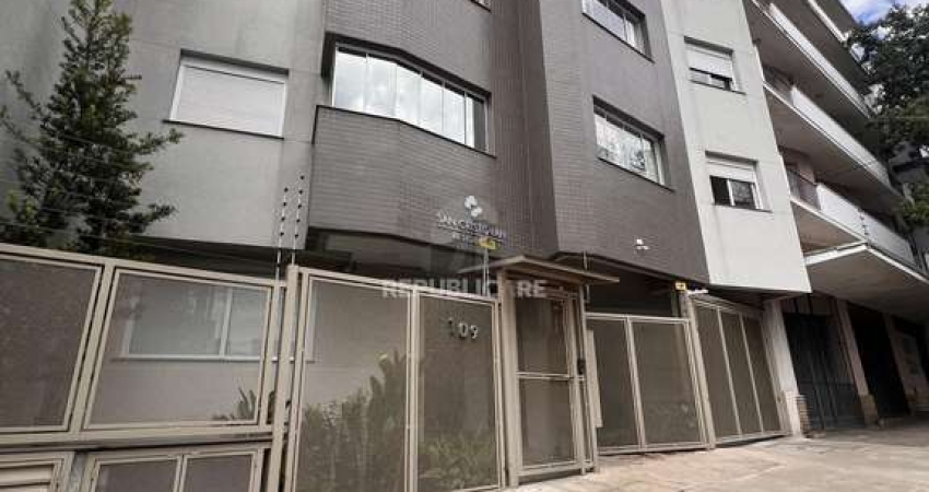 Apartamento com 2 dormitórios, sendo 1 suíte, 1 vaga, no bairro Floresta, em Por