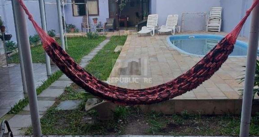 Casa de 5 dormitórios 6 vagas -no  Cristal