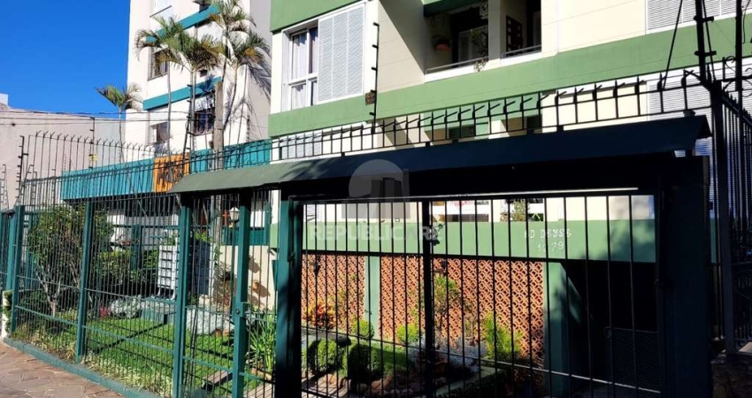Apartamento com 02 Quartos na Av. Vicente da Fontoura, no Bairro Santana