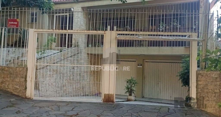 Casa 3 dormitórios à venda Santo Antônio Porto Alegre/RS