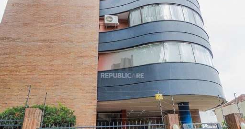 Cobertura de 3 quartos, 2 suítes e 2 vagas de garagem no bairro Petrópolis POA