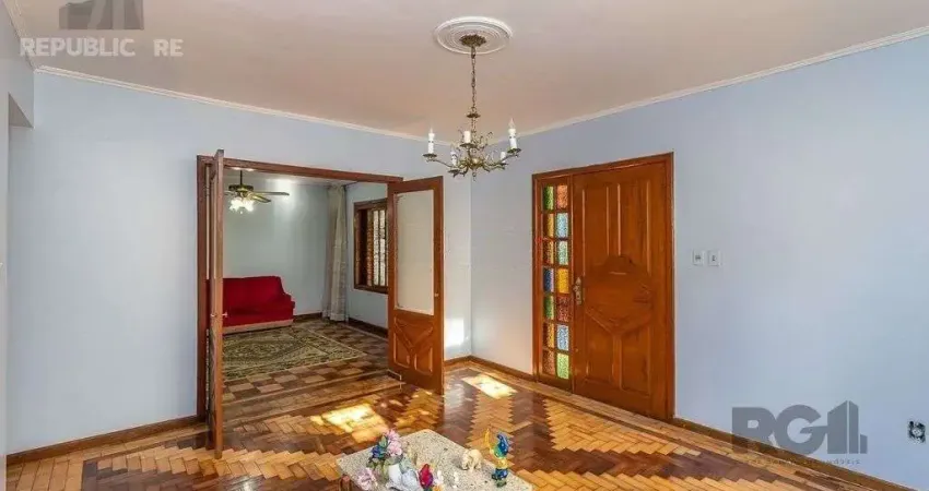 Casa residencial à venda no bairro partenon com 4 dormitórios e área de 216 m².