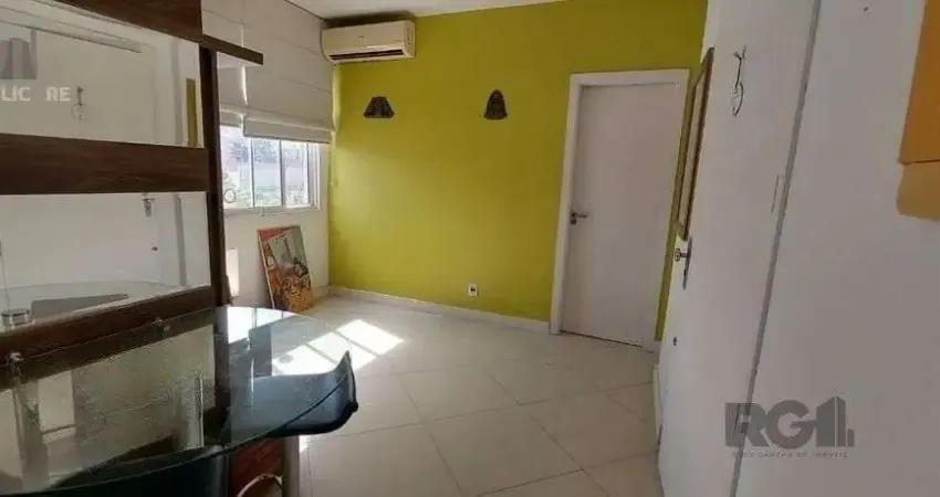 Apartamento à venda no centro histórico com 1 dormitório e 30 m² de área útil