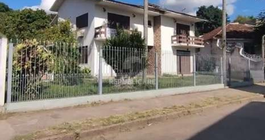 Casa Ampla no Jardim Carvalho com 4 dormitórios