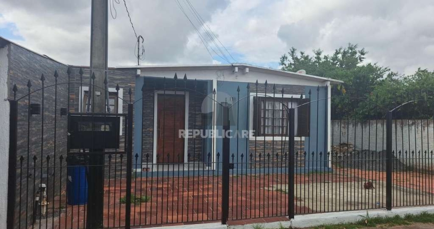 Casa 3 dormitórios, vaga de garagem, Bairro Granja Esperança
