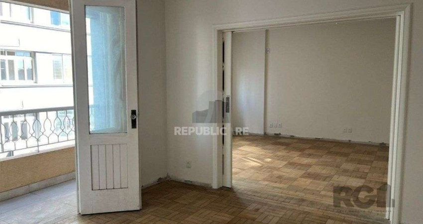 Apartamento na Independência com 176m² de 3 dormitórios e vaga DESOCUPADO